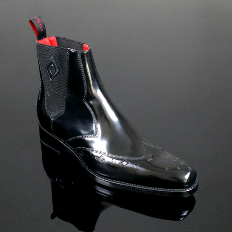Dexter 'Scimitar' - Wing Tip Chelsea Boot