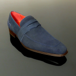Soprano K630 'D'elegance' Navy Suede Saddle slip on